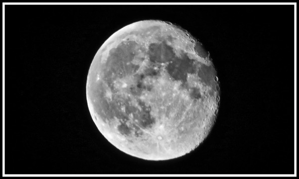 Pleae click the moon photo to view the full gallery