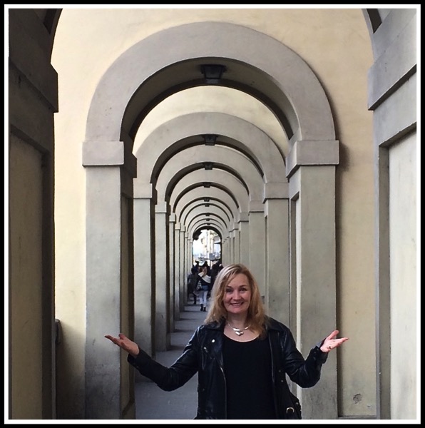 Sarah owning the Vasari Corridor